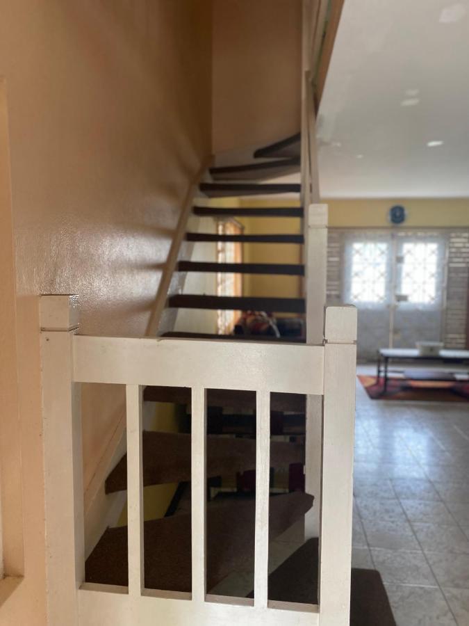 Finest Accommodation Renfrew Place 4-12 Renfrew Rd 2 Bedroom 2 Bat Apt # 15 New Kinston Jamaica Κίνγκστον Εξωτερικό φωτογραφία