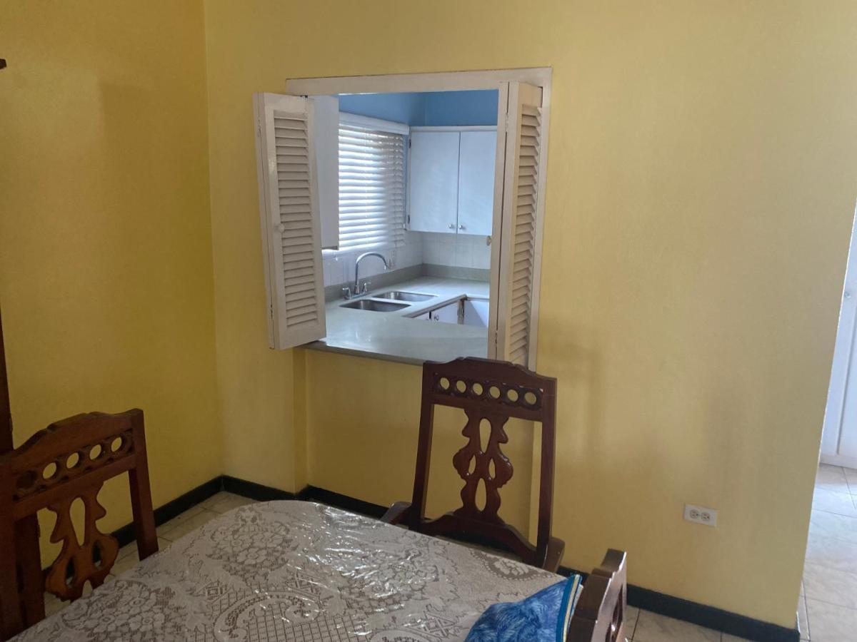 Finest Accommodation Renfrew Place 4-12 Renfrew Rd 2 Bedroom 2 Bat Apt # 15 New Kinston Jamaica Κίνγκστον Εξωτερικό φωτογραφία